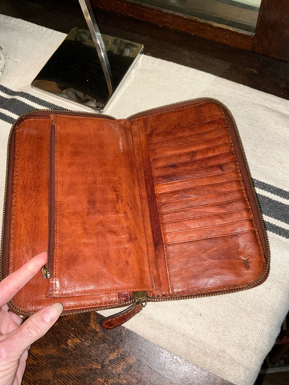 Rare Frye Logan Leather Large Travel Passport Wallet Cognac Brown Retail $198 - Picture 12 of 16